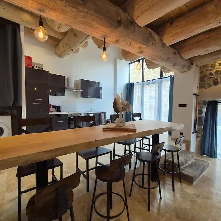 La Grange Des 3 Puys Ferienhaus *